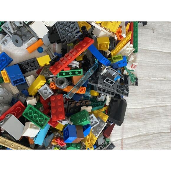 LEGOS Huge Lot Mixed UNSEARCHED 9.5+ lbs Bricks Plates Wheels MIni Figures Figs - Picture 9 of 16